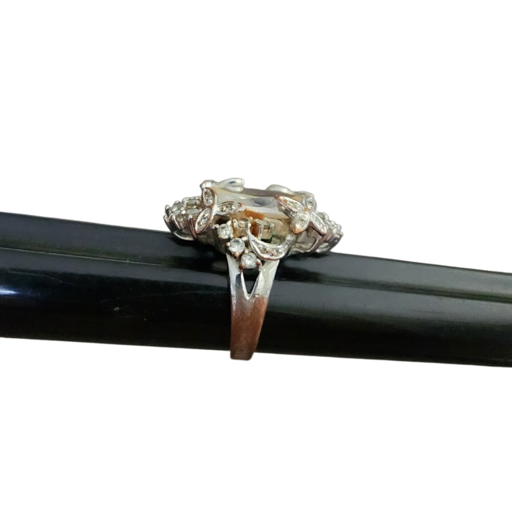 Size 8 Tarnished Silver Toned Crystal Statement Cocktail Ring - Clear - Picture 2 of 3